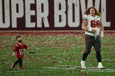 The Bucs’ recent string of good news was interrupted by a very tough break when Pro Bowl center <b>Ryan</b> <b>Jensen</b> suffered a seemingly serious knee <b>injury</b>, during an innocuous minimal-contact drill. . Ryan jensen injury